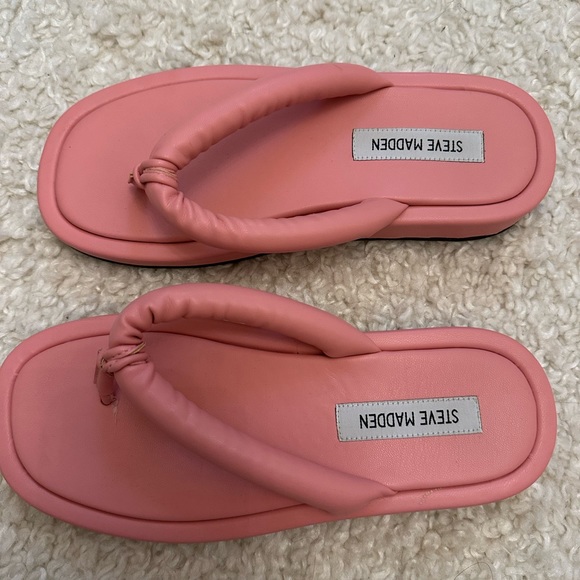 Steve Madden Sandals - Picture 3 of 3